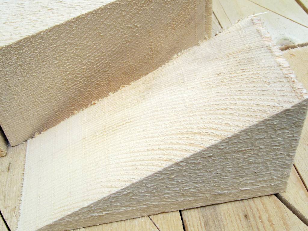 Cunei in legno